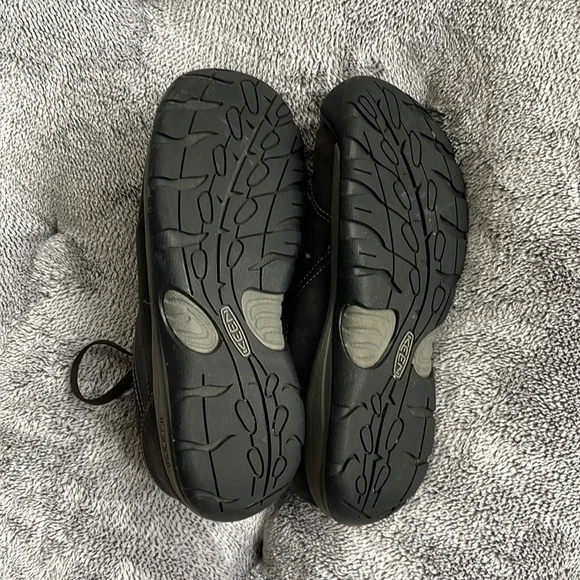 Keen Presidio shoes. Size 9 - Picture 4 of 5